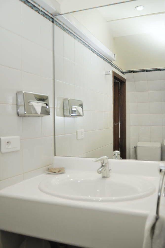 Hotel Hospitel Париж Экстерьер фото